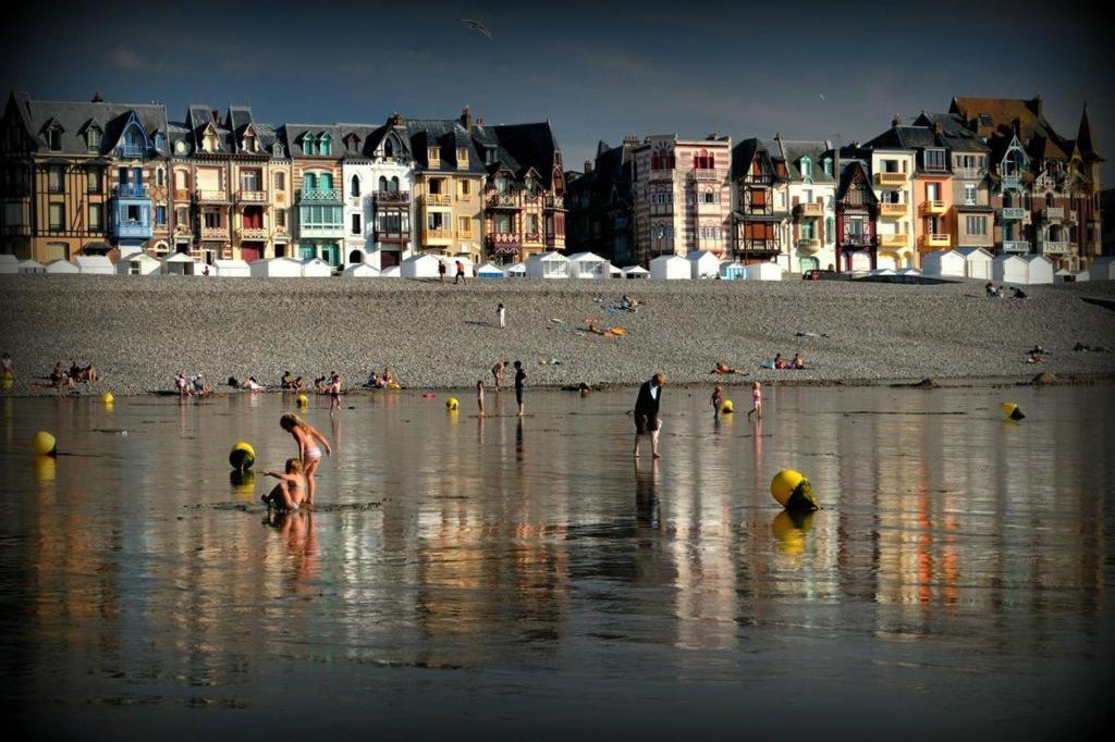 Le Cabanon Appartement Meneslies Buitenkant foto
